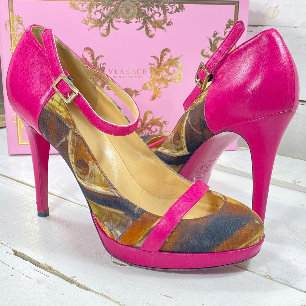 Versace Pink Round-Toe Pumps - Picture 1 of 8